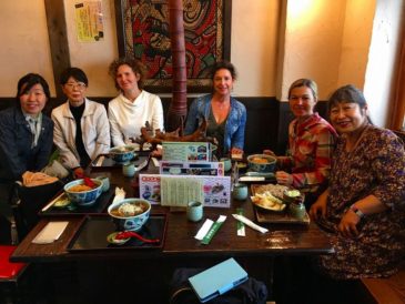 サンモール校の父母　食を通しての日本語会話練習