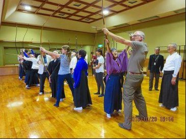 Forty Visitors from 15 Countries Participating in Kyudo (Japanese Archery) Experience
